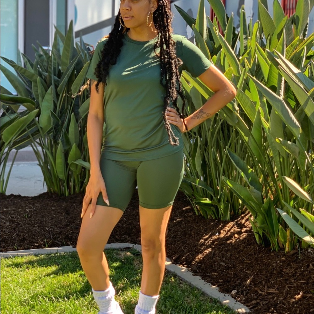 Size Small & Large Available